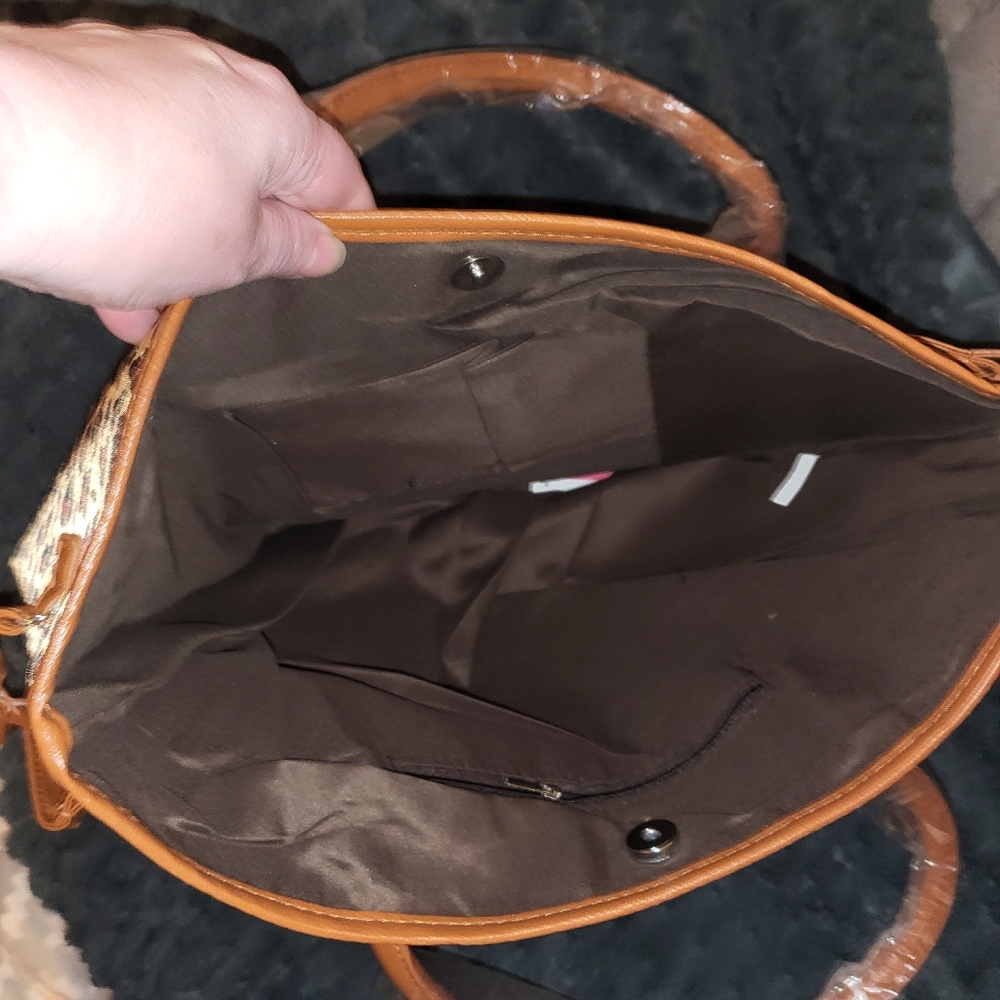 Large cheeta bag - Picture 2 of 2
